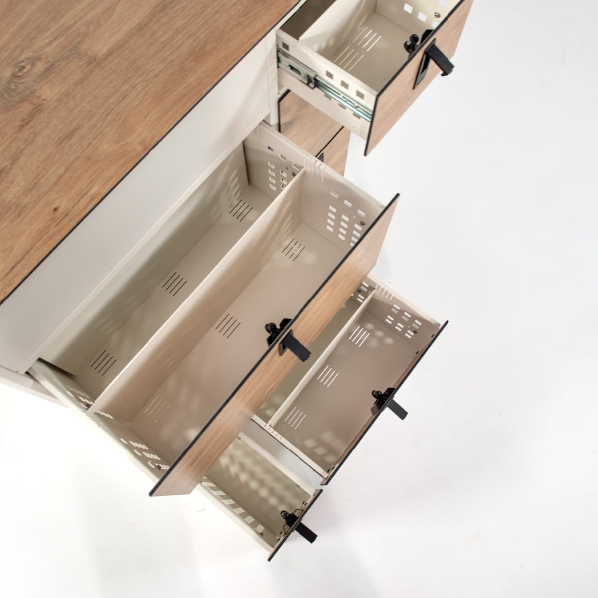 Moon Kitchen Solid drawers